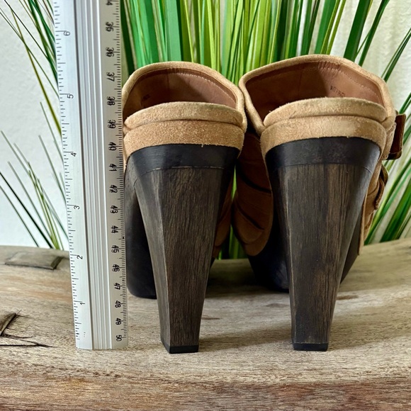 Juicy Couture Colette Taupe Wooden Heel Mules - Picture 9 of 10